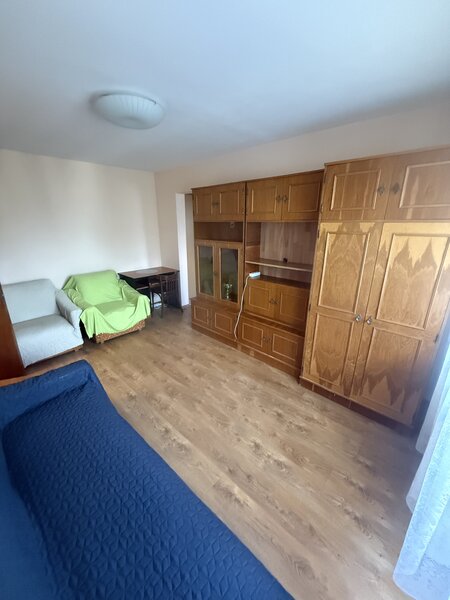 Brancoveanu, de inchiriat 2 camere mobilat, utilat, bloc reabilitat termic.