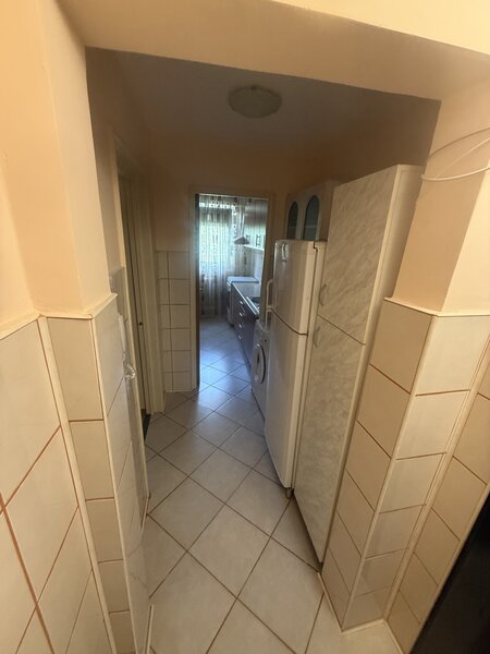 Brancoveanu, de inchiriat 2 camere mobilat, utilat, bloc reabilitat termic.