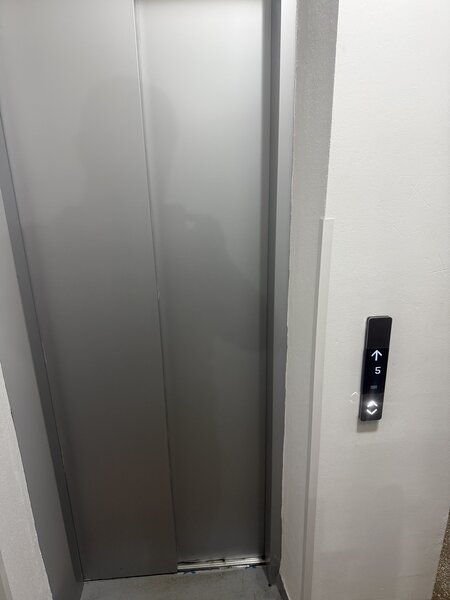 Brancoveanu, de inchiriat 2 camere mobilat, utilat, bloc reabilitat termic.